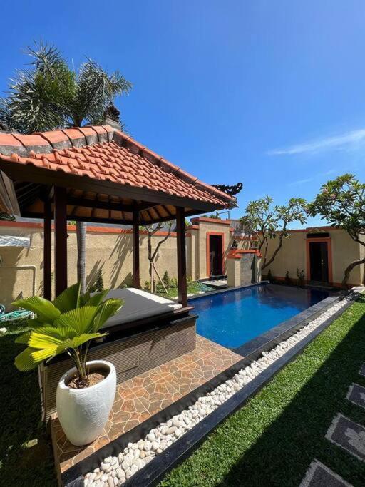 Villa Danielle Seminyak Esterno foto