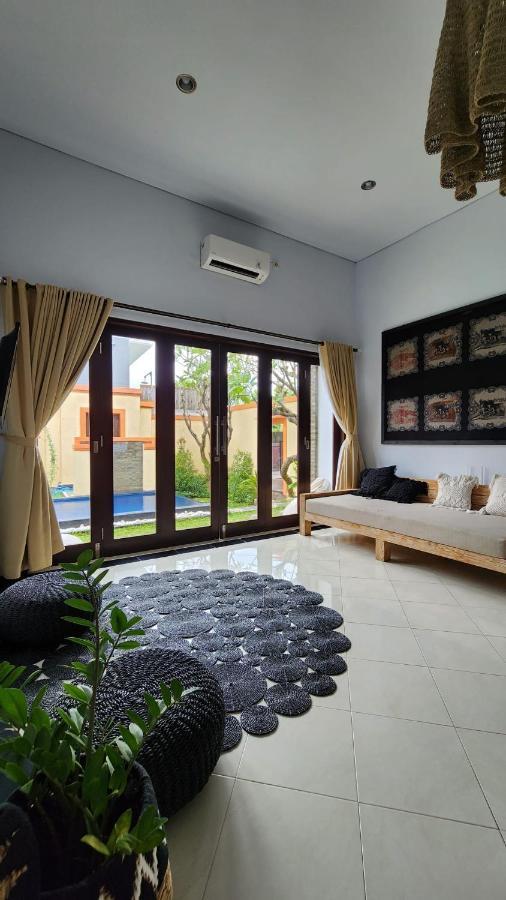 Villa Danielle Seminyak Esterno foto