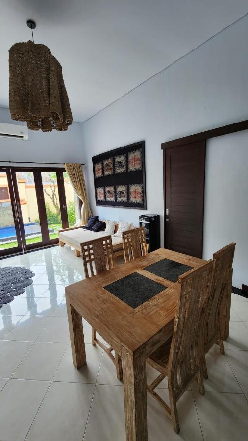 Villa Danielle Seminyak Esterno foto